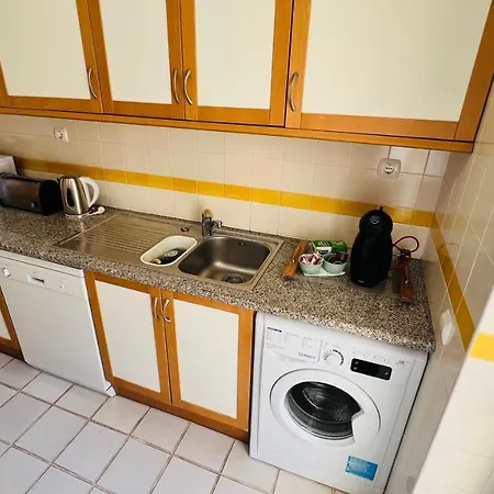 T2 Confortavel Em Vilamoura, Algarve