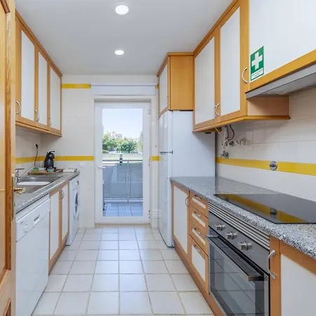 Apartment T2 Confortavel Em Vilamoura, Algarve