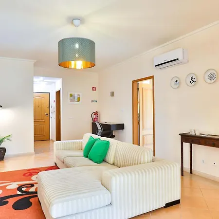 T2 Confortável Em Vilamoura, Algarve